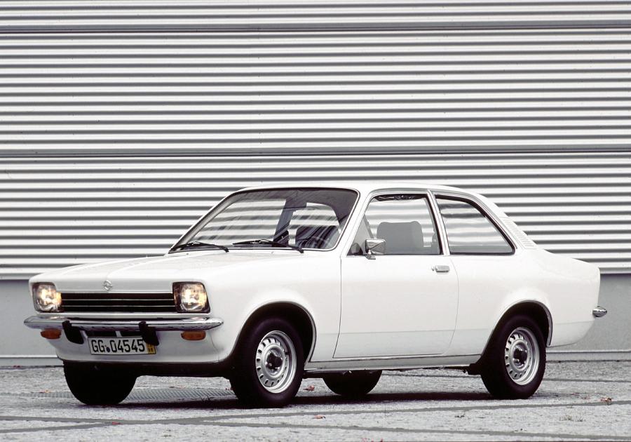  Opel Kadett 2-Door Sedan 1973 года  (фото 11 из 19)